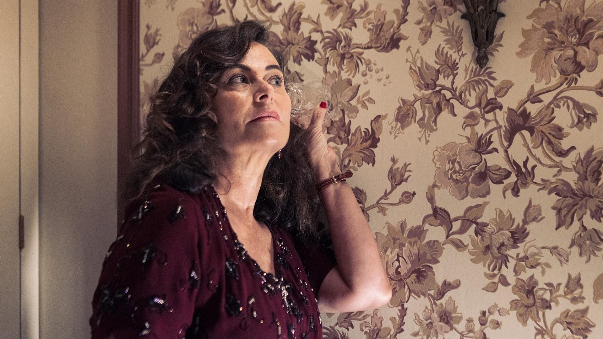 Exiled royalty, a poisoning and Trottie as a suspect. Is this Book’s toughest case yet?