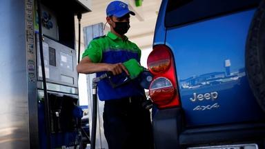 News Wrap: Nation's average gas price drops below $4