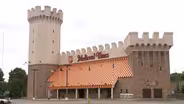 Medieval Times workers vote to unionize
