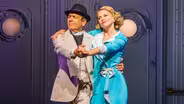 Sutton Foster and Robert Lindsay perform "Friendship"