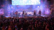 The Elders Live at the KCP&L Plaza Lighting