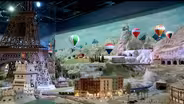 Artists remake the world’s wonders in lilliputian scale