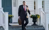 GOP celebrates Barr summary as Democrats demand full report