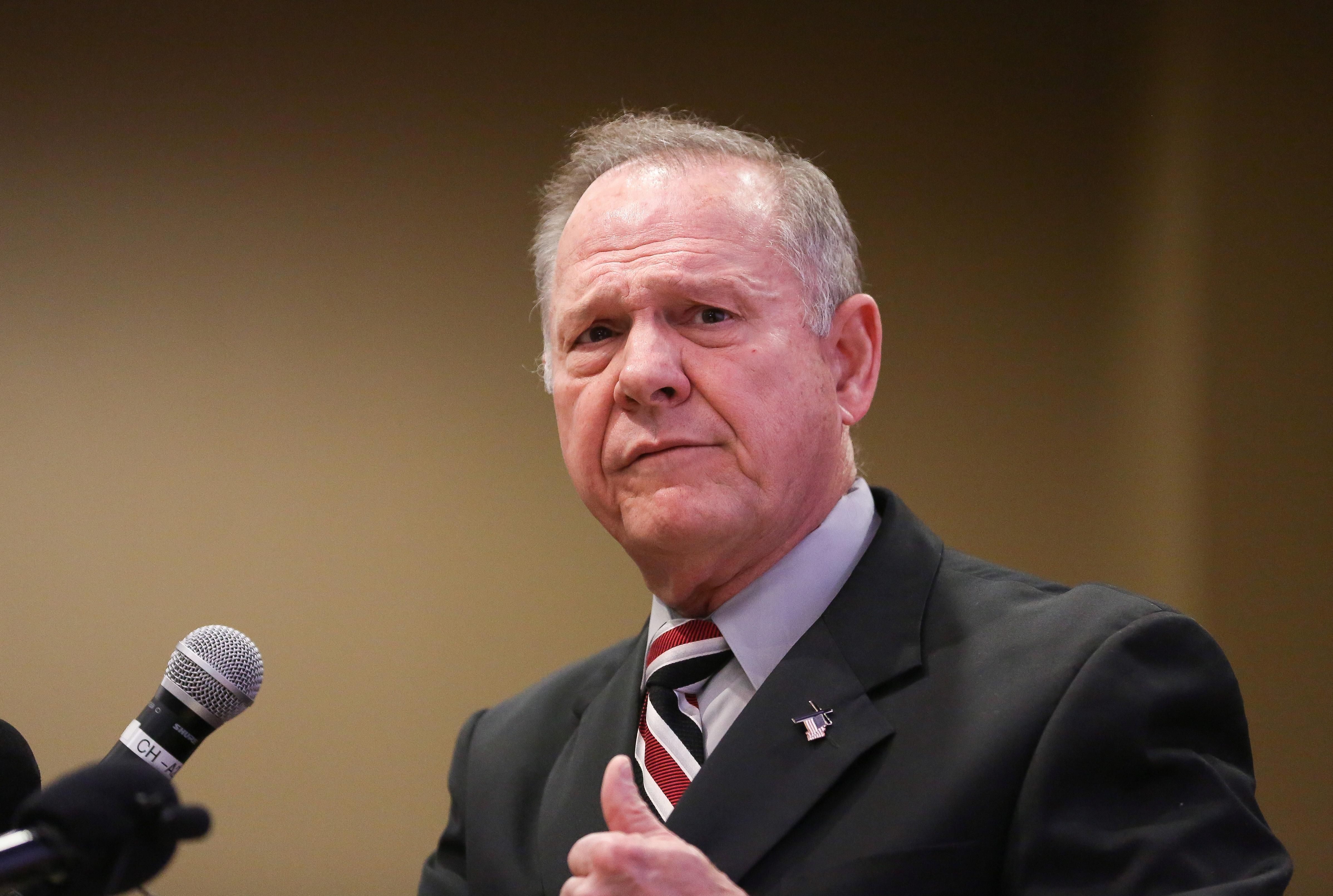 Roy Moore faces new allegations, new pressure to quit race