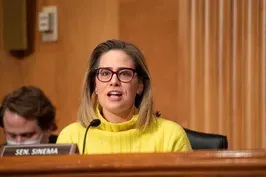 Uncertainty in the Senate as Sinema leaves Democratic Party