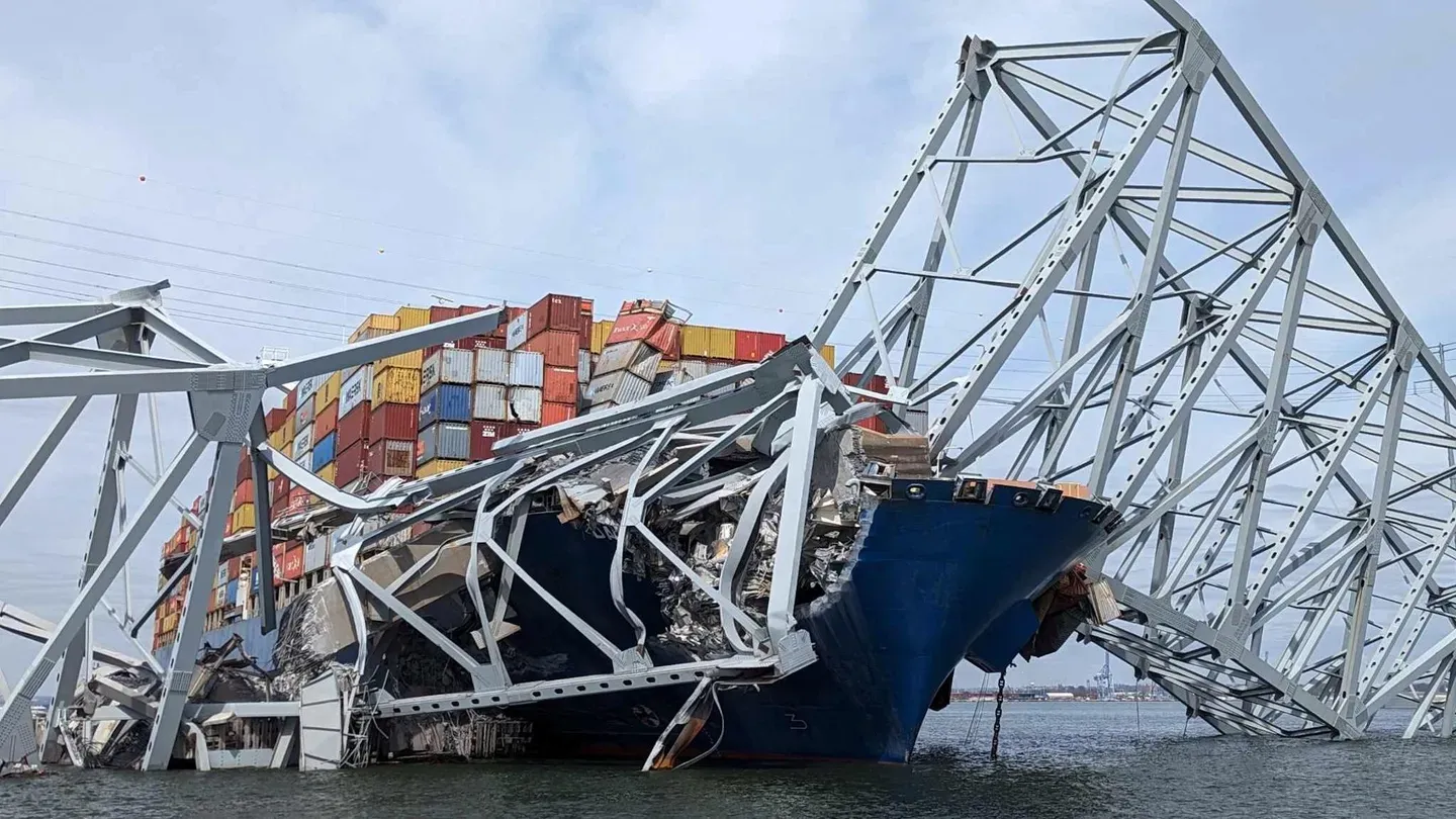 News Wrap: Government sues bridge collapse ship owner