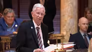 Sen. Sam Thompson switches from GOP to Democrat