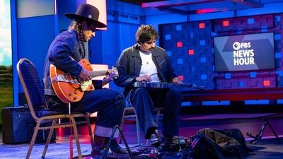 Hermanos Gutiérrez perform 'Los Ojos del Cóndor'