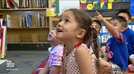 Video thumbnail: PBS NewsHour A Kindergarten preview helps families hit the ground running