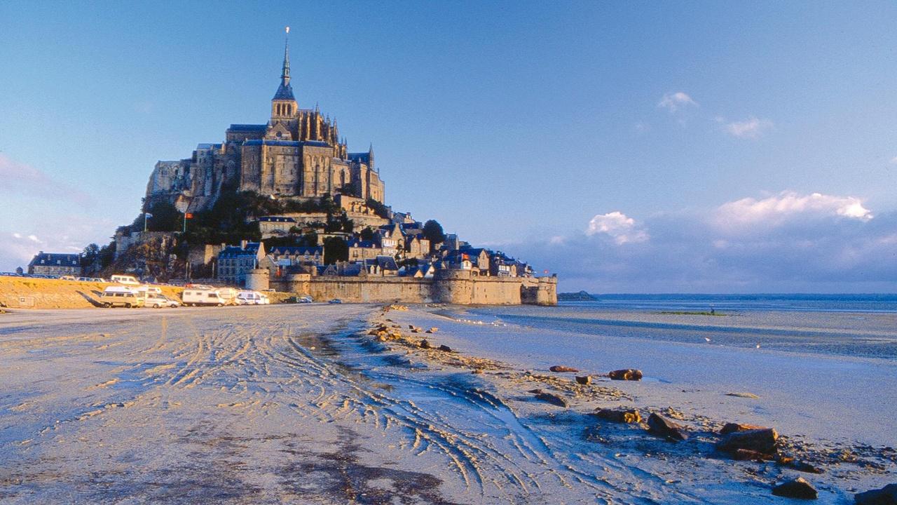 Rick Steves' Europe Normandy: War-Torn Yet Full of Life airing Thu, Sep 10 10:00 am