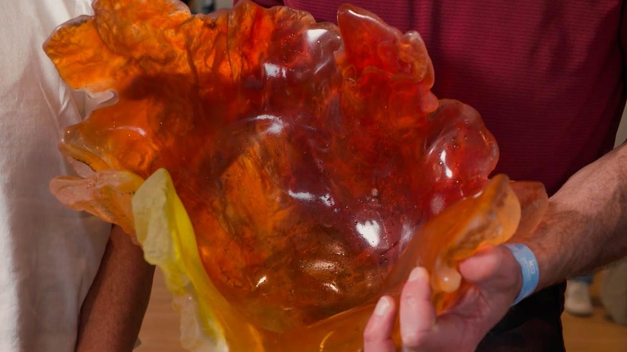 Antiques Roadshow | Appraisal: 2015 Amanda Brisbane Studio Art Glass Bowl