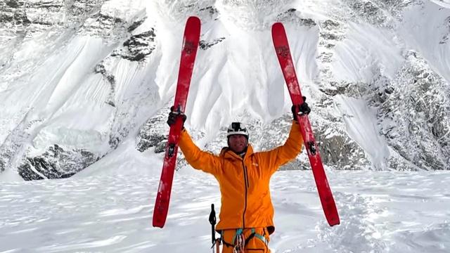 The story behind one man's historic Everest descent on skis
