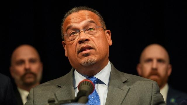 News Wrap: Minnesota sues feds over ICE surge