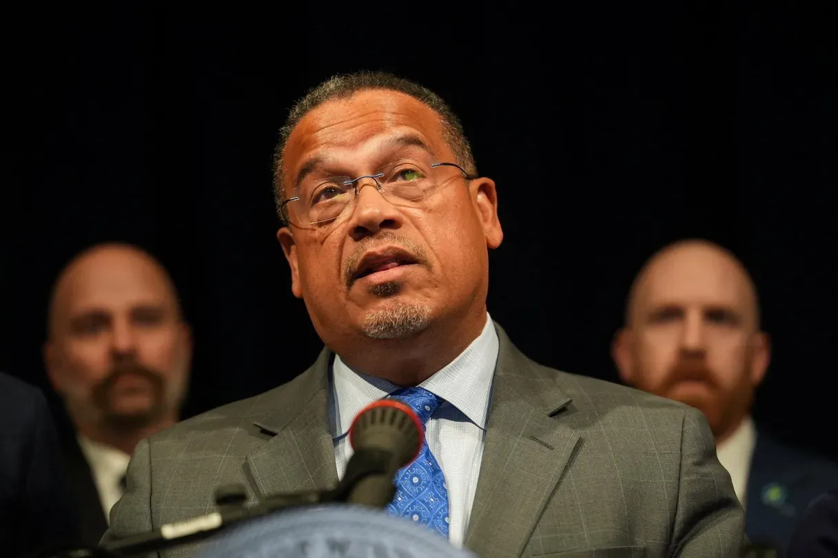 News Wrap: Minnesota sues feds over ICE surge