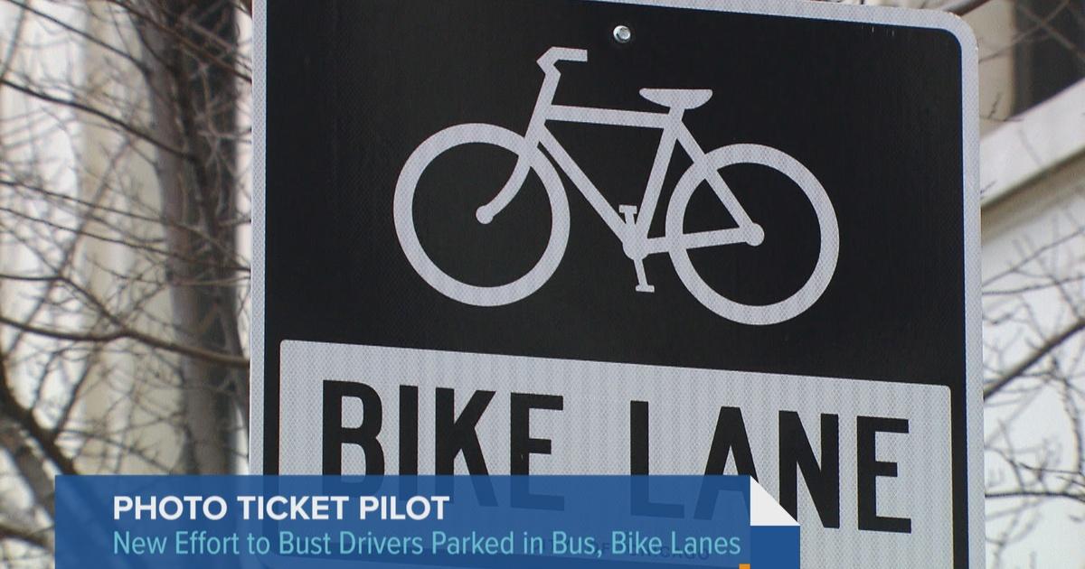 Chicago Tonight Plan to Bust Drivers Parked in Chicago Bike Lanes