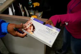 News Wrap: Private insurers required to cover at-home tests