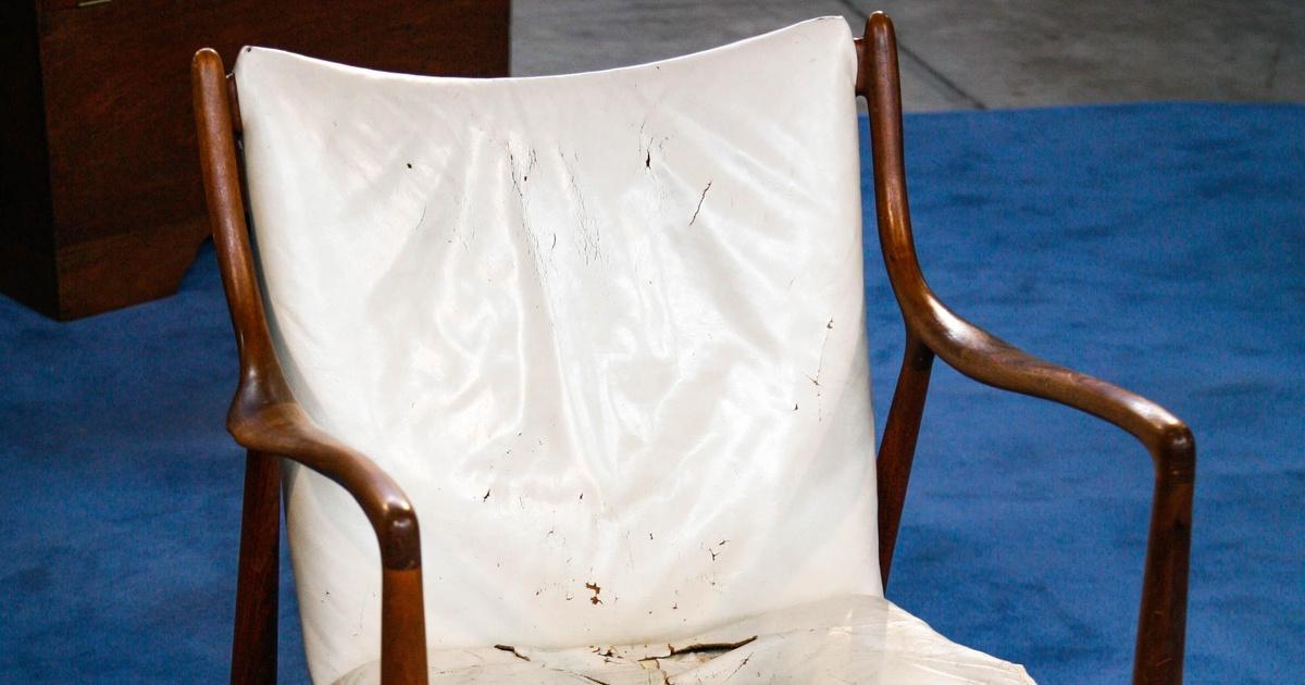 Antiques Roadshow | Appraisal: Finn Juhl 45 Chair, ca. 1950 | Season 26 ...