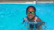 JORDYN AND JADA GO SWIMMING!