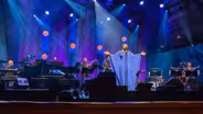 Lizz Wright Performs "Seems I'm Never Tired of Loving You"
