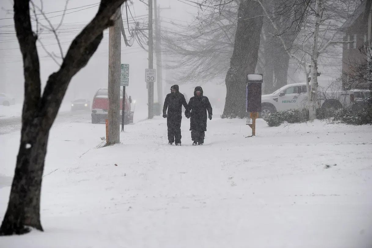News Wrap: Nearly 7 million under winter weather alert