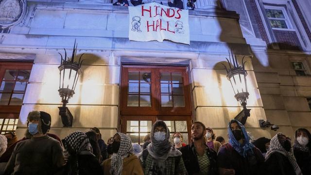 Columbia protest escalates with students occupying building