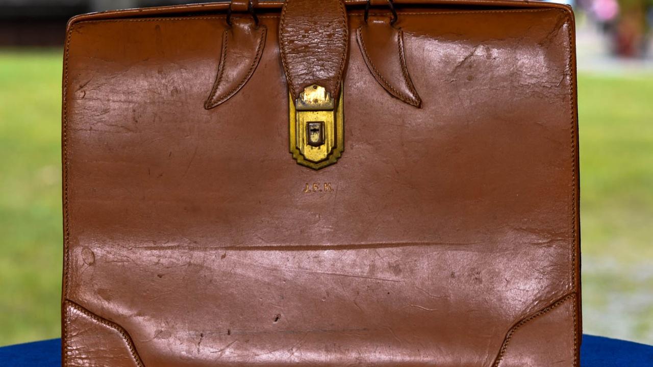 Antiques Roadshow Shelburne Museum Hour 1 airing Mon, Aug 17 7:00 pm