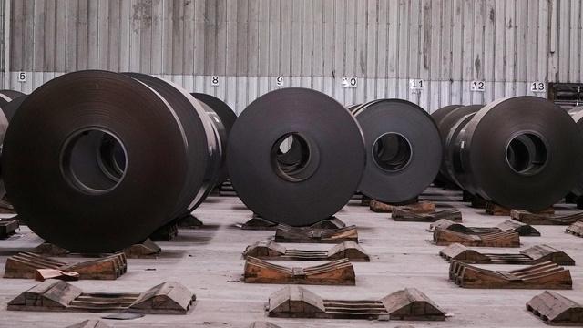 News Wrap: Trump's plan for steel levies draws reactions