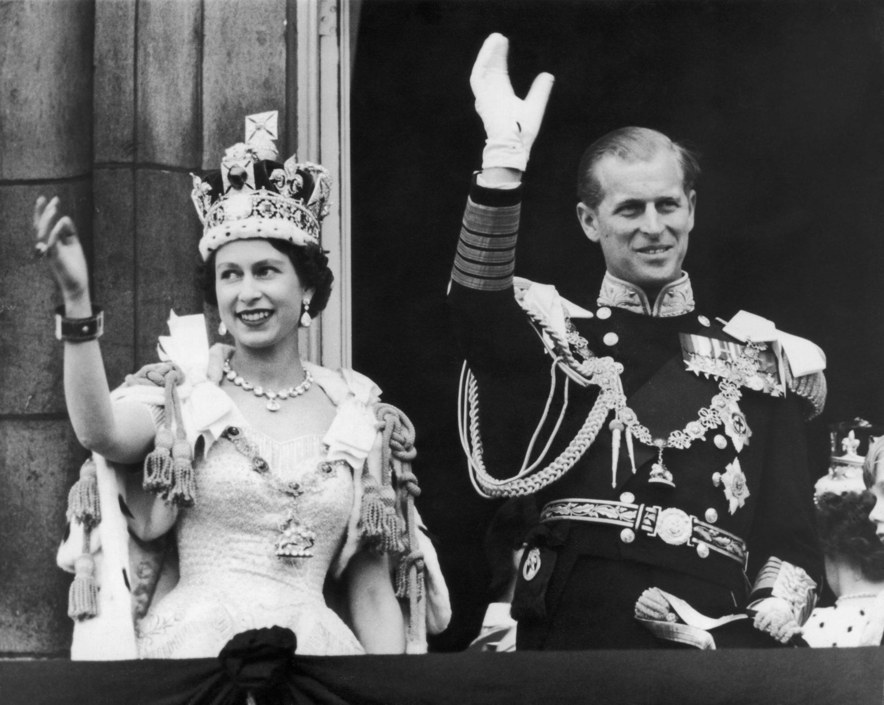 Uncle's abdication led to Elizabeth's reign on the throne