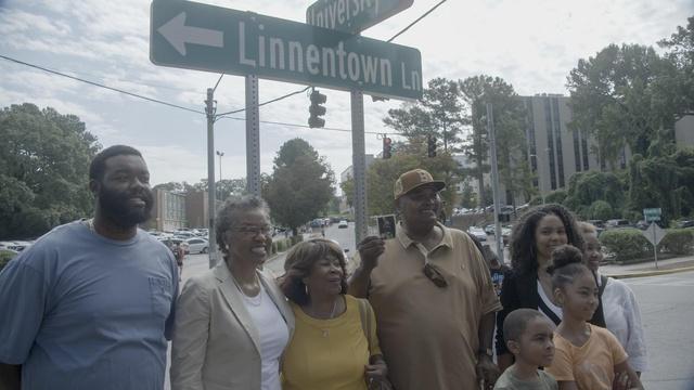 Local, USA | Linnentown