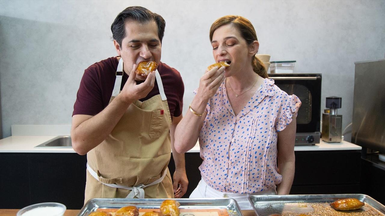 Pati's Mexican Table Maestros Del Pan airing Mon, Aug 24 11:00 am