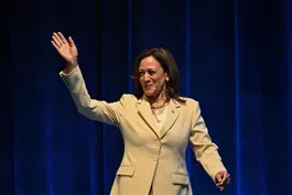 Harris sharpens message as polls show tight race with Trump