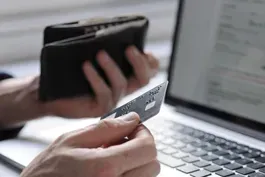 News Wrap: High court rules for states’ online sales tax