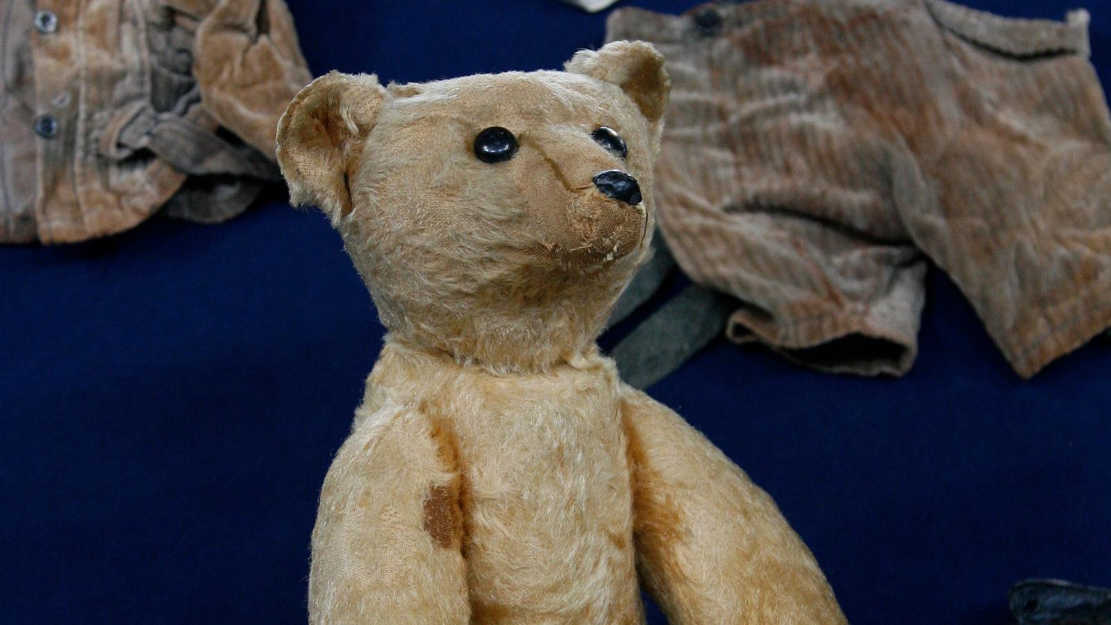 Antiques Roadshow, Appraisal: 1903 Steiff Rod Teddy Bear, Season 25, Episode 4