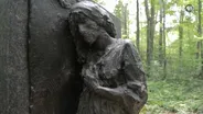 The Dig: Sculpture Garden Women's Walk
