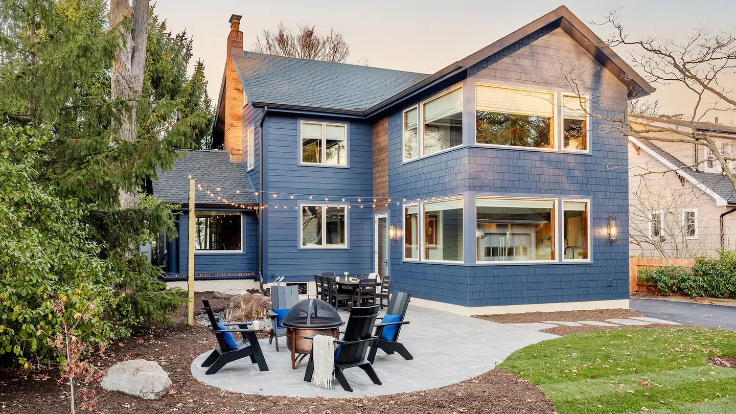 E16 | Ridgewood Colonial Revival | Modern Flare