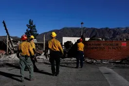 Students keep learning after wildfires destroy schools