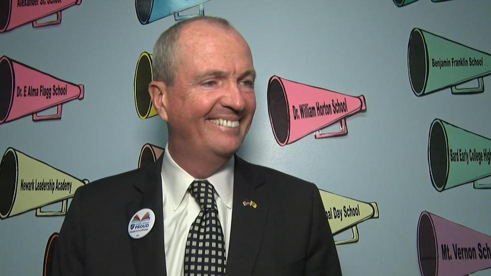 Murphy talks education and more at round table in Newark image