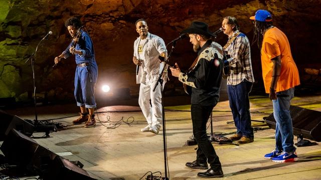 The Caverns Sessions | GANGSTAGRASS