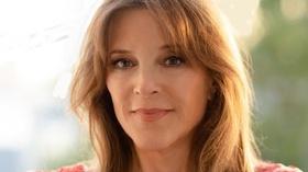 Video thumbnail: PBS NewsHour Why Marianne Williamson thinks she can defeat Trump