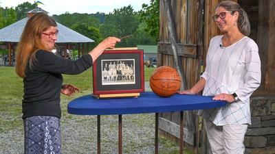 1961 Green Bay Packers-signed Championship Football, Antiques Roadshow