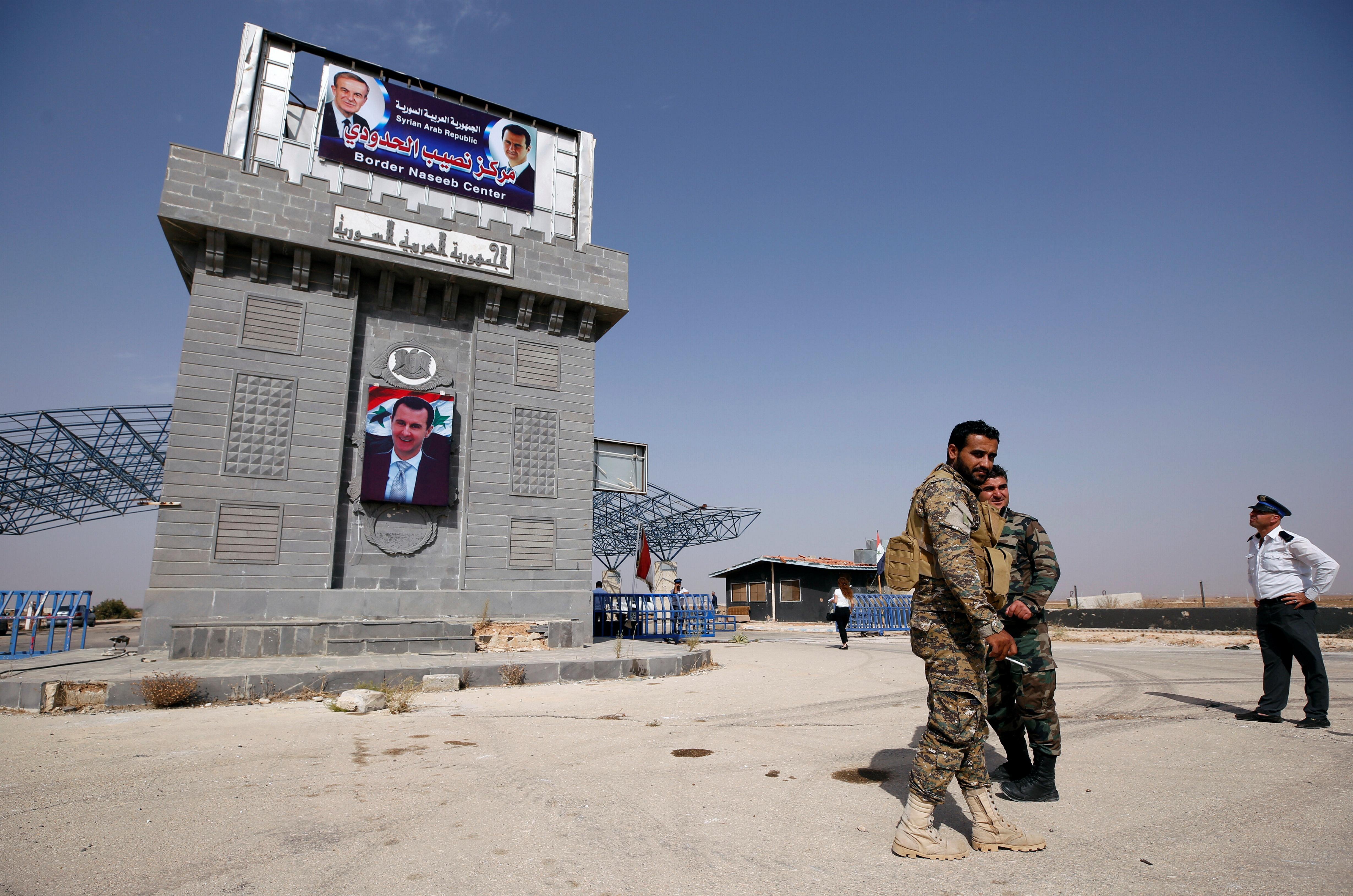 News Wrap: Syrian rebels evacuate demilitarized zone