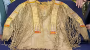 Appraisal: Mike Short Man's Shirt with Print