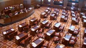 Video thumbnail: PBS NewsHour Why 11 Oregon state senators aren't showing up for work