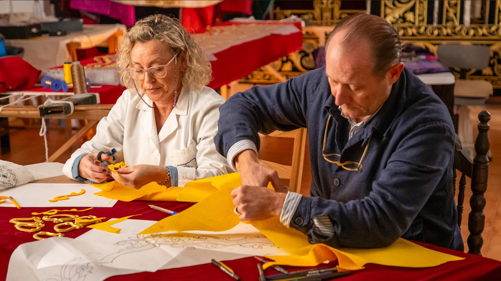 Explore the wonders of classic Spanish craftsmanship in food, fashion, ceramics, jewelry and more.