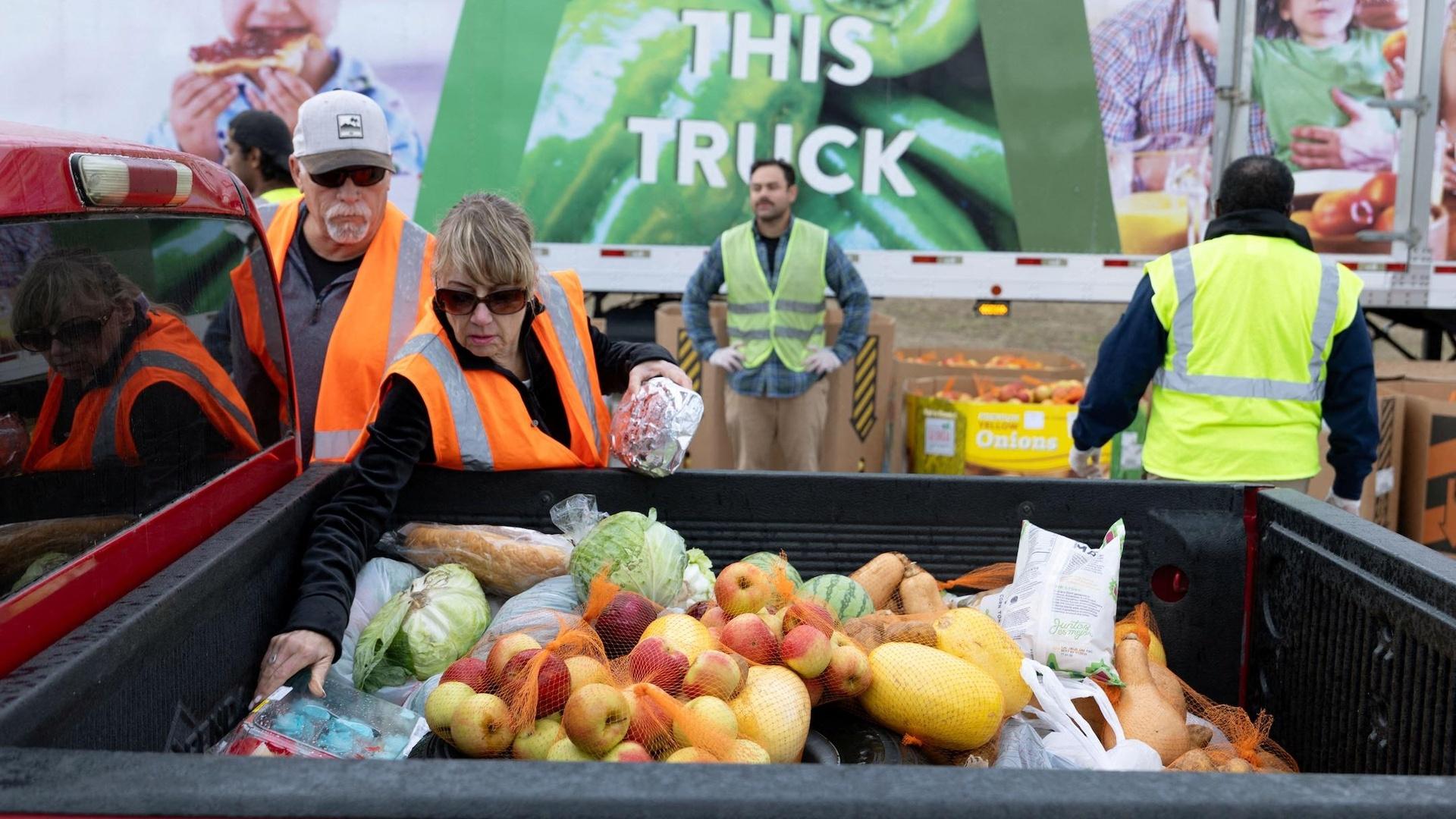How the shutdown is impacting families who rely on SNAP | PBS News Hour ...