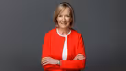 Judy Woodruff's goodbye as she departs NewsHour anchor desk