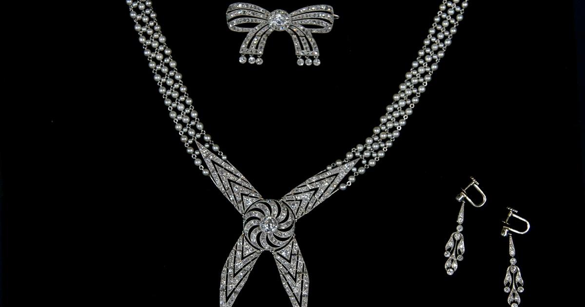 the tuscan necklace cartier