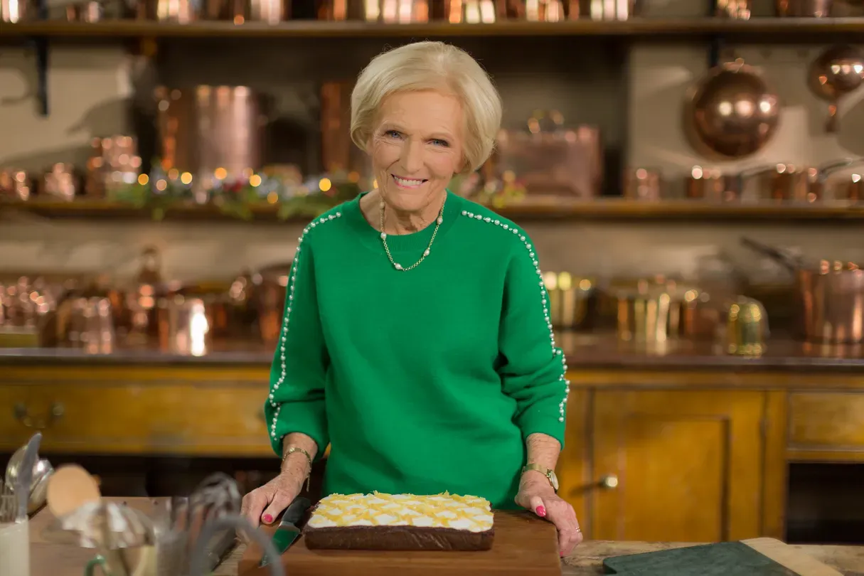 Mary Berry's Country House at Christmas