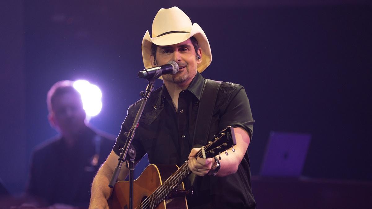 Brad Paisley Performs 