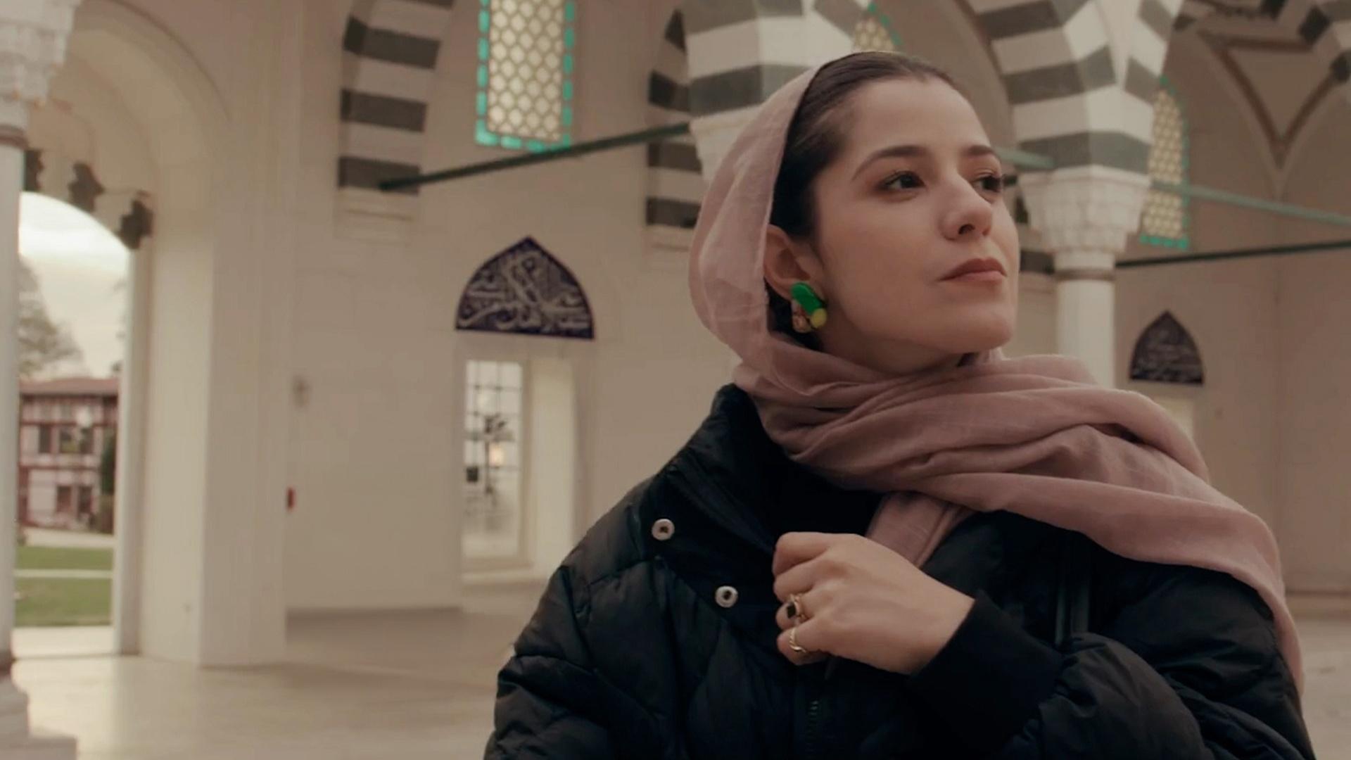 A heartbroken woman finds solace in five great love stories from the Islamic tradition.